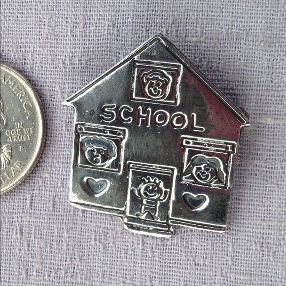 Vintage Silver School Kids Brooch - Picture 2 of 8